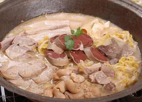 東北菜十大名菜排名,鍋包肉味道酸甜可口、白肉血腸肥而不膩