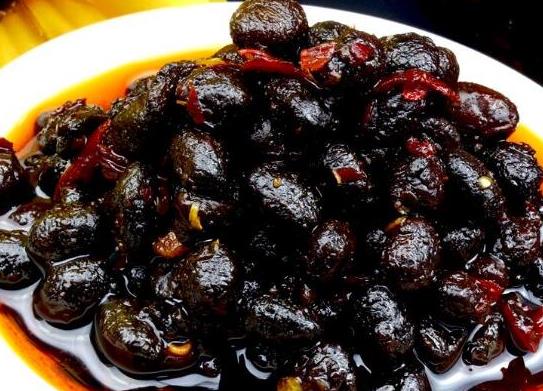 湖南十大特產(chǎn)排行榜,臭豆腐聞起來(lái)臭吃起來(lái)香、常德醬板鴨讓人回味無(wú)窮