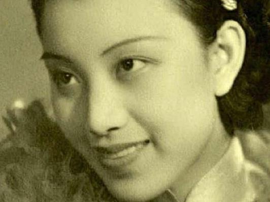 民國(guó)上海十大名媛排名,陸小曼代表作品有《哭摩》、唐瑛多才多藝