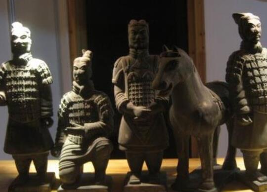 陜西十大傳統(tǒng)手工藝品,皮影戲源遠流長、陜北剪紙粗獷大氣