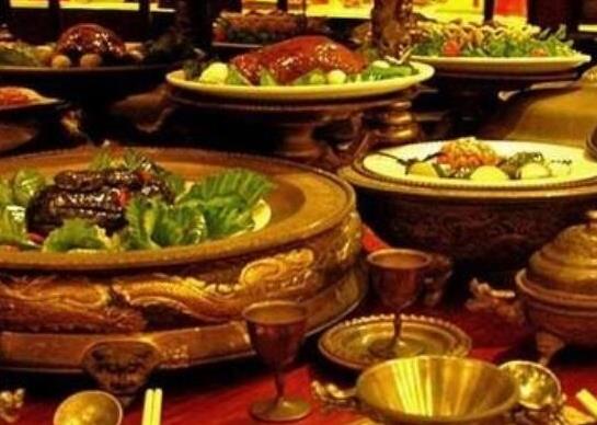 中國(guó)六大知名宴席,蒙古親藩宴是滿漢全席第一宴席、萬(wàn)壽宴耗費(fèi)銀兩高