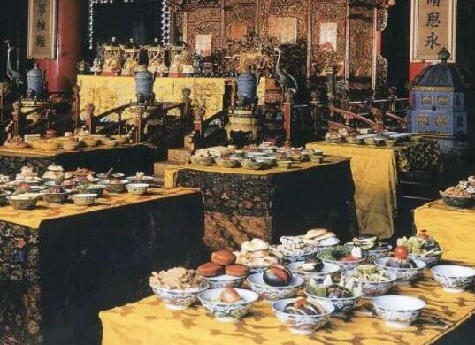 中國(guó)六大知名宴席,蒙古親藩宴是滿漢全席第一宴席、萬(wàn)壽宴耗費(fèi)銀兩高