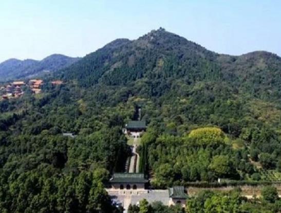 武漢十大名山排行榜,東湖磨山景區(qū)六峰相連、木蘭山是木蘭文化之源