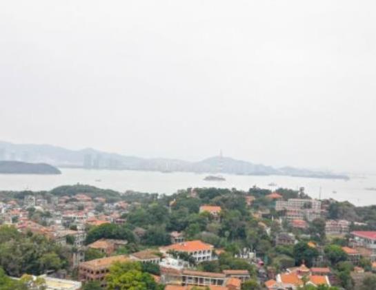 世界十大海濱度假勝地,西礁島是愛貓人士的天堂、巴厘島風(fēng)景綺麗
