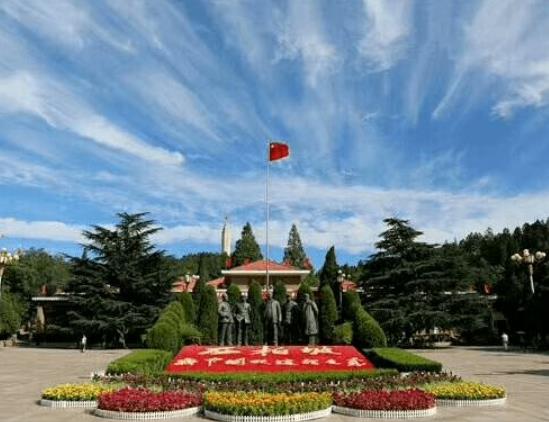 中國十大著名紅色旅游景點(diǎn),延安革命紀(jì)念地景區(qū)、西柏坡深受人們歡迎