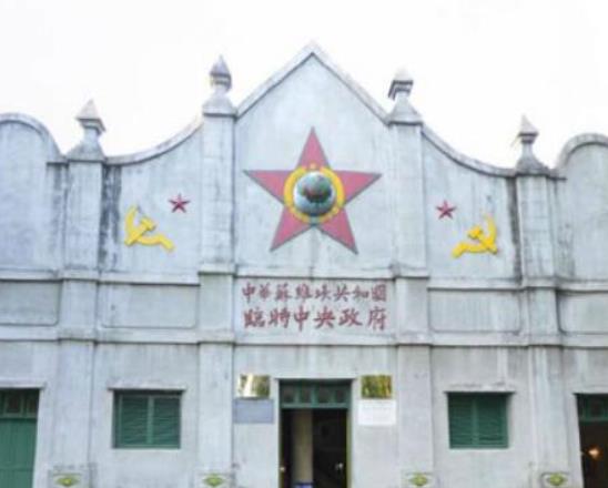 中國十大著名紅色旅游景點(diǎn),延安革命紀(jì)念地景區(qū)、西柏坡深受人們歡迎