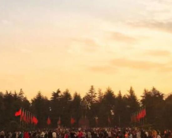 中國十大著名紅色旅游景點(diǎn),延安革命紀(jì)念地景區(qū)、西柏坡深受人們歡迎