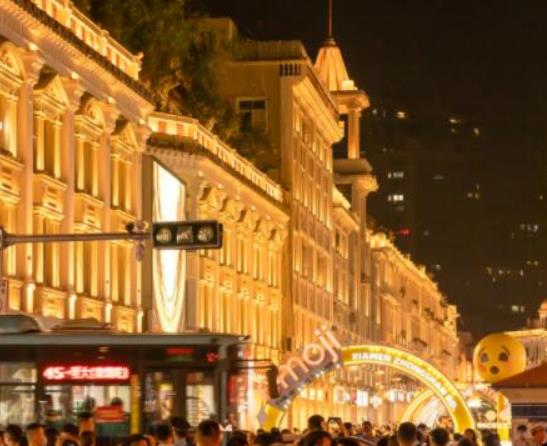中國(guó)十大商業(yè)步行街排行榜,上海南京路、沈陽(yáng)中街融匯了眾多精華