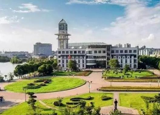 武漢十大最美大學(xué)排行榜,武漢大學(xué)校園享譽(yù)、華中農(nóng)業(yè)大學(xué)環(huán)境幽雅