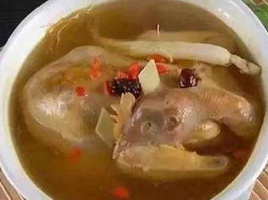中國(guó)最出名的十大名菜排名,北京烤鴨被譽(yù)為天下美味、麻婆豆腐很經(jīng)典