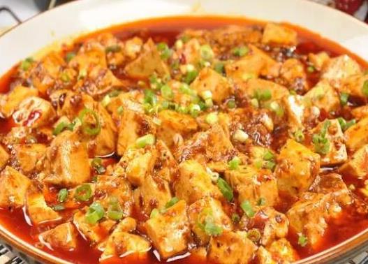 中國(guó)最出名的十大名菜排名,北京烤鴨被譽(yù)為天下美味、麻婆豆腐很經(jīng)典