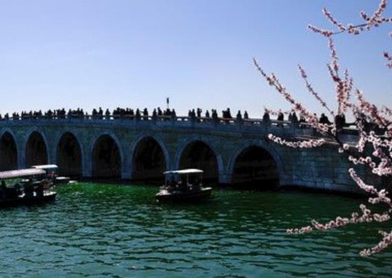 瑞士施維茨州十大旅游排行 施維茨是一座活力四射的城鎮(zhèn)