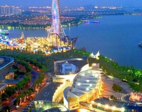 全國十大免費(fèi)旅游景點(diǎn)排行 湖南鳳凰古城為典型的少數(shù)民族聚居區(qū)