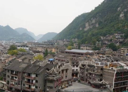 全國十大免費(fèi)旅游景點(diǎn)排行 湖南鳳凰古城為典型的少數(shù)民族聚居區(qū)