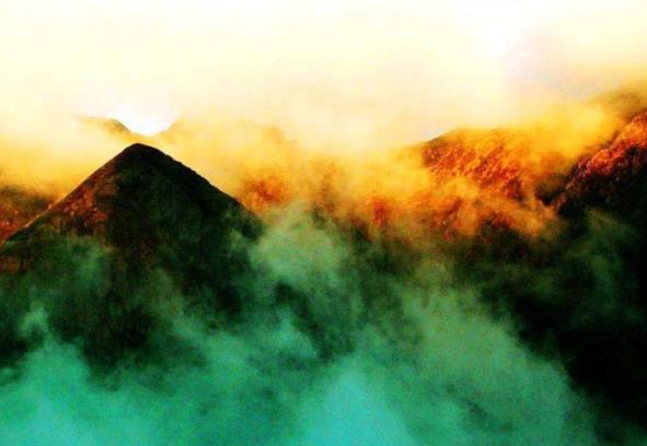 全球10大恐怖旅游禁地旅游景點(diǎn)排行 四川瓦屋山迷魂凼地形復(fù)雜