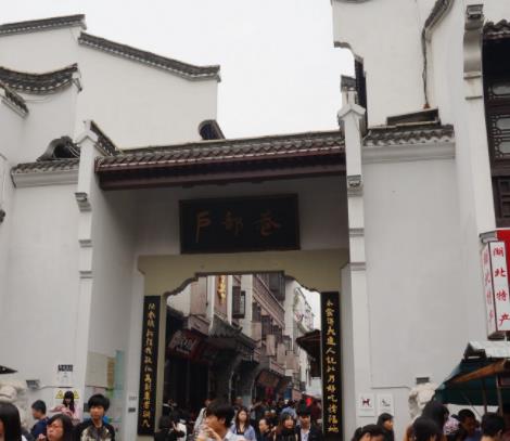 中國(guó)十大美食街旅游景點(diǎn)排行 回民小吃街是西安旅游中的特色景點(diǎn)