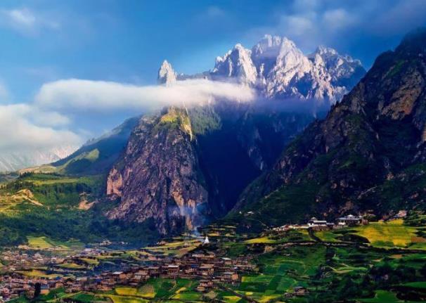 地球上的十大秘境旅游景點排行 新幾內(nèi)亞中央山脈中有著大量的森林