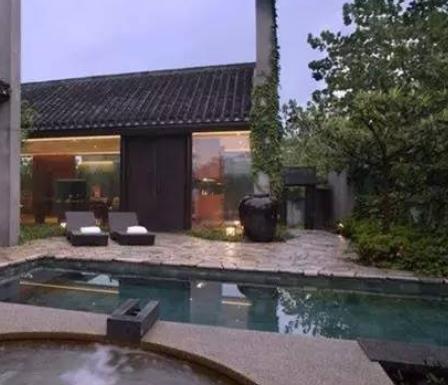 世界十大最浪漫的結(jié)婚勝地旅游景點(diǎn)排行 法國(guó)城堡婚禮十分浪漫