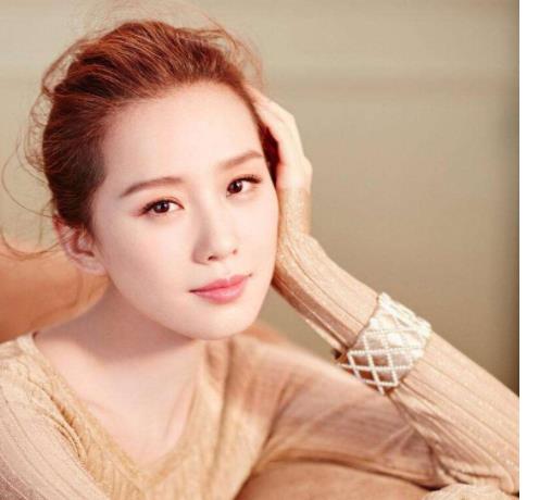中國當紅女星美女排行 唐嫣標致甜美的心形面孔