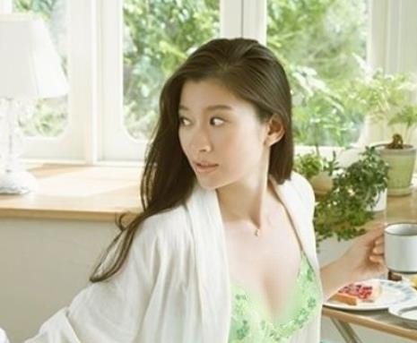 日本最受歡迎熟女排行 內(nèi)田有紀98年被Junon雜志票選為日本第二美麗女星