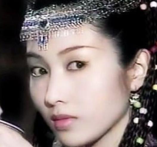 港片十大古裝美女排行榜 李嘉欣五官精致楚楚動人