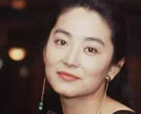港片十大古裝美女排行榜 李嘉欣五官精致楚楚動人