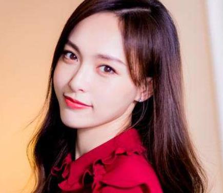 十大人氣女明星排行 趙麗穎是一位人氣與實(shí)力兼具的演員