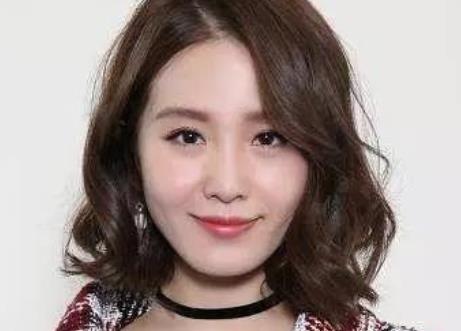 娛樂(lè)圈十大國(guó)民女神 Angelababy精致的五官順利登上女神寶座首位