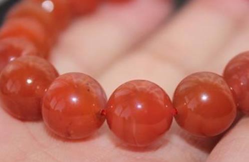 世界五大名貴瑪瑙 南紅瑪瑙成為全國(guó)文玩愛好者爭(zhēng)相搶奪收藏的首選