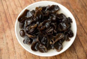 吉林延邊地方特色土特產(chǎn)品排行 黑木耳別名木耳滑嫩可口而馳名