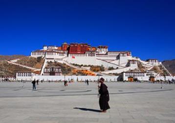 網(wǎng)友揭露的中國最黑旅游深坑排行榜 西雙版納有許多民俗風(fēng)情村