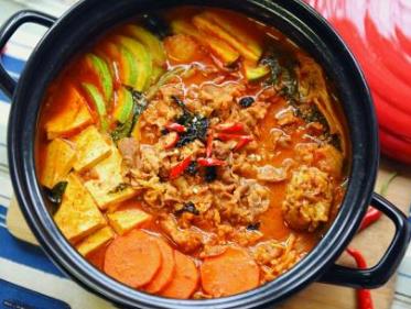 韓國旅游必吃美食 韓國的土豆湯是補(bǔ)身暖胃的一道美味