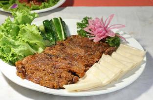 冀菜菜肴 總督豆腐是以蝦籽和干貝等海鮮為材料