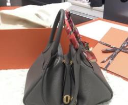 全球圍巾品牌排行榜 HERMES獨(dú)一無(wú)二的品牌地位
