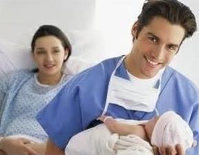 讓女人尷尬的十大男性職業(yè)排行 男催乳師工作的尷尬是直接接觸女性的隱私部位