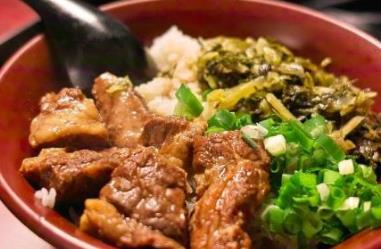 牛肉飯十大品牌 偶拌秘汁牛肉飯成為當(dāng)前市場上受關(guān)注的品牌商機(jī)