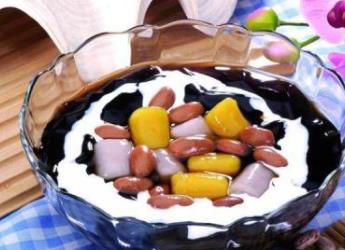 芋圓甜品品牌十大排行榜 鮮芋仙堅(jiān)持以純手感遵循傳統(tǒng)工法