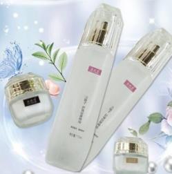 淡斑護(hù)膚品排行榜 歐泉琳精華液來自于法國(guó)已經(jīng)有100多年的歷史