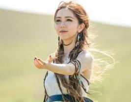 中國(guó)十大富豪明星 趙薇中國(guó)大陸女演員歌手導(dǎo)演