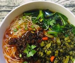 米粉十大品牌 統(tǒng)桶發(fā)鹵粉原材料供應(yīng)鹵粉新技術(shù)研發(fā)為一體