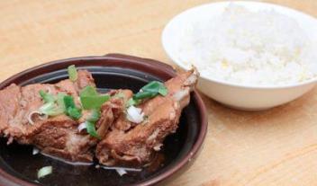 排骨米飯排行榜 三姐排骨米飯致力于為消費者提供的秘制排骨米飯