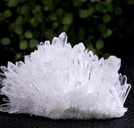 天然水晶品牌排行 暮時(shí)天然水晶是一個(gè)新興的小眾天然水晶品牌
