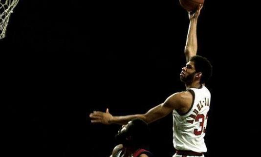 NBA十大最可怕的三雙表現(xiàn)排行榜 NBA史上十大恐怖三雙盤點(diǎn)