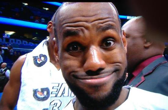 NBA十大迷之微笑 尼克楊成熱門(mén)表情包 江湖再無(wú)搞笑奧尼爾