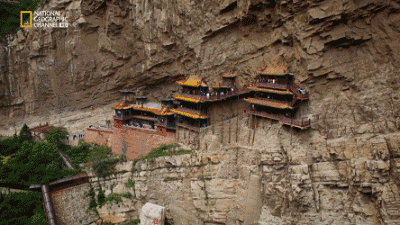 中國最險(xiǎn)的三大寺廟 位于山頂懸崖峭壁之間 雙塔山最負(fù)盛名
