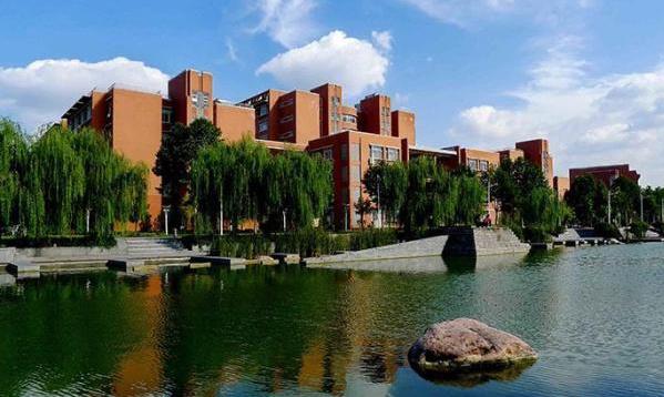 2019-2020中國重點大學(xué)競爭力排行榜 清華北大排名穩(wěn) 武大超復(fù)旦
