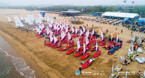 到遠(yuǎn)洋蔚藍(lán)海岸和國家隊(duì)一起玩海,揚(yáng)帆啟航的感覺酷斃了!
