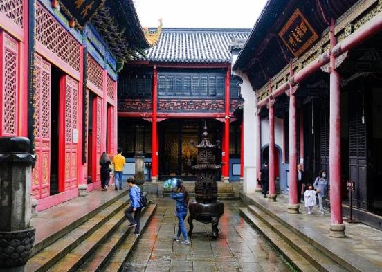 武漢歸元寺求什么最靈驗(yàn)?歸元寺旁邊算命的準(zhǔn)不準(zhǔn)