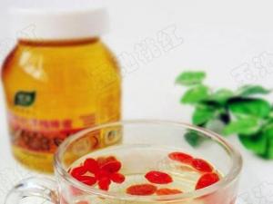 喝枸杞蜂蜜水有什么好處？枸杞蜂蜜水的功效與作用