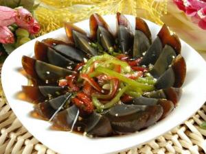 吃皮蛋有什么好處？怎么做好吃？松花蛋的營養(yǎng)價值